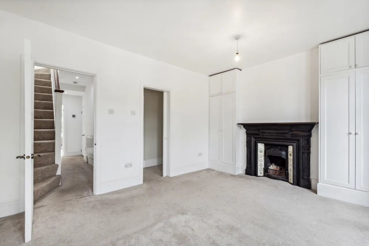 St. Ann's Hill, London, SW18, photo 11