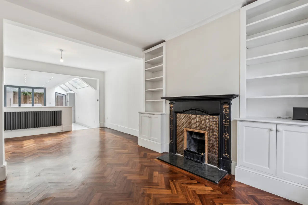 St. Ann's Hill, London, SW18, photo 6
