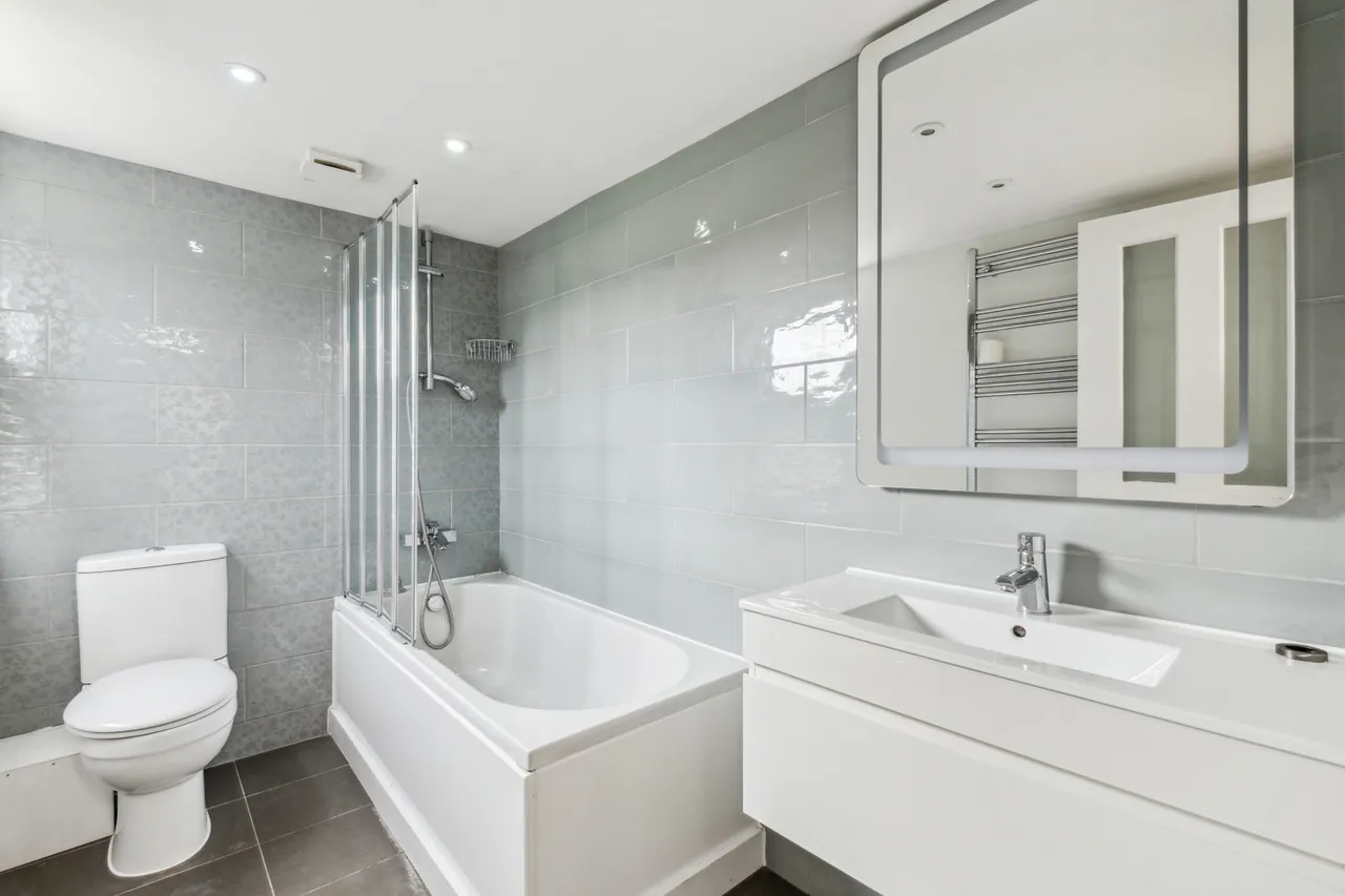 St. Ann's Hill, London, SW18, photo 12