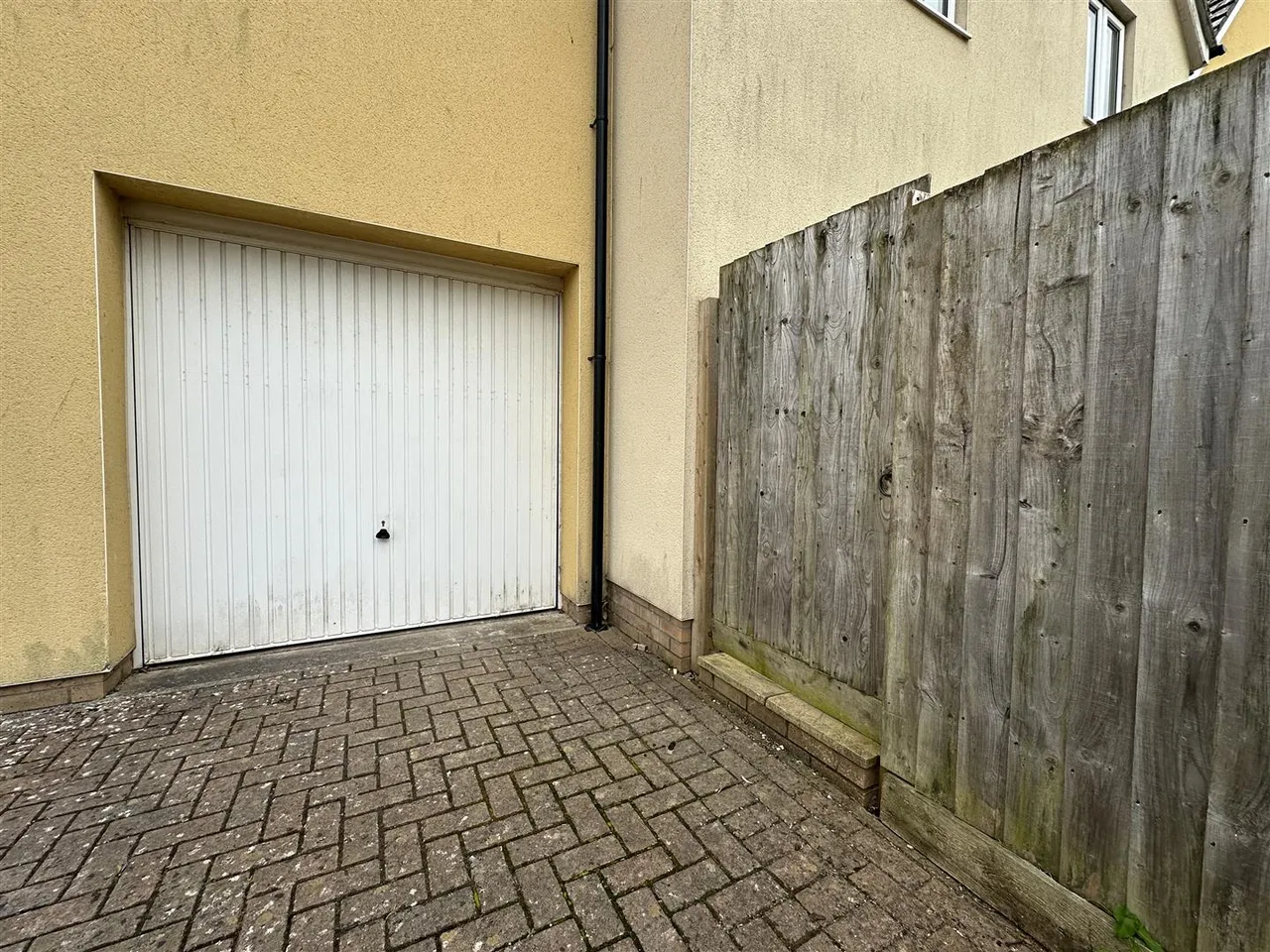 Pavilions Close, Brixham, photo 11