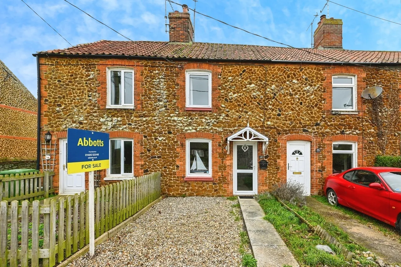 2 bed house for sale — Lynn Road, Ingoldisthorpe, King's Lynn, Norfolk, PE31
