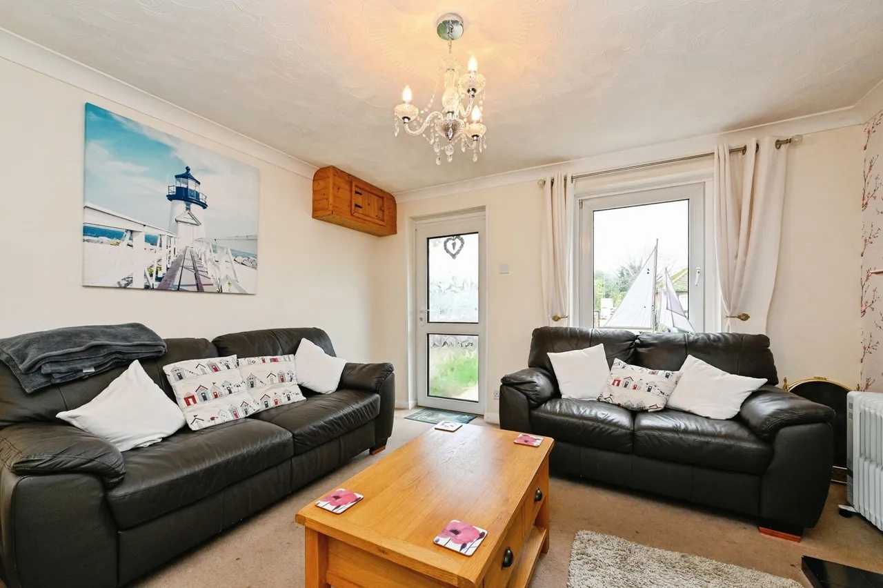 Lynn Road, Ingoldisthorpe, King's Lynn, Norfolk, PE31, photo 3
