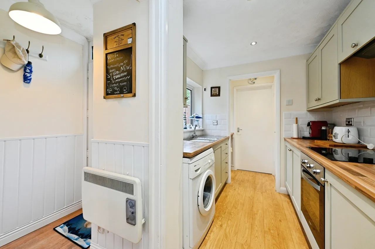 Lynn Road, Ingoldisthorpe, King's Lynn, Norfolk, PE31, photo 12