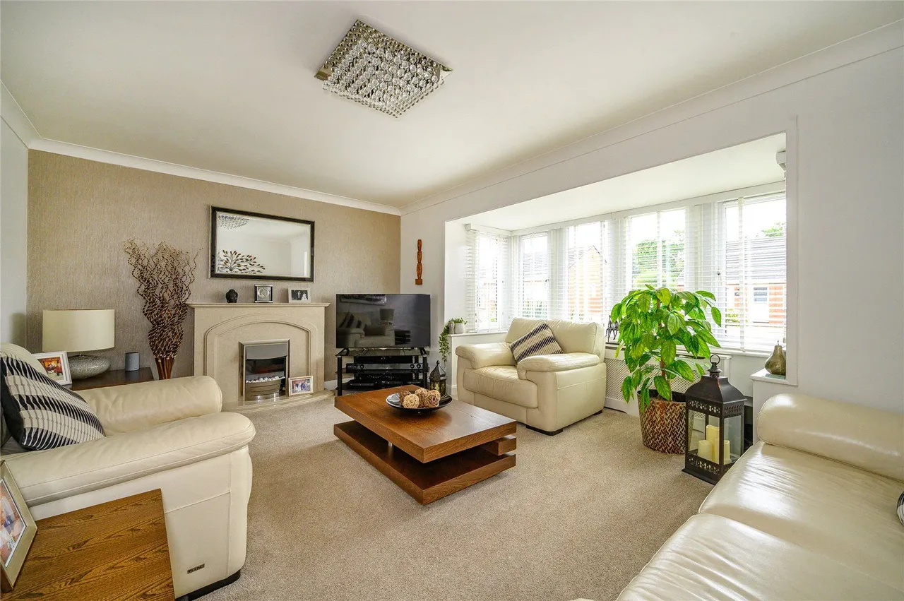 Hill Top Lane, Tingley, WF3, photo 2