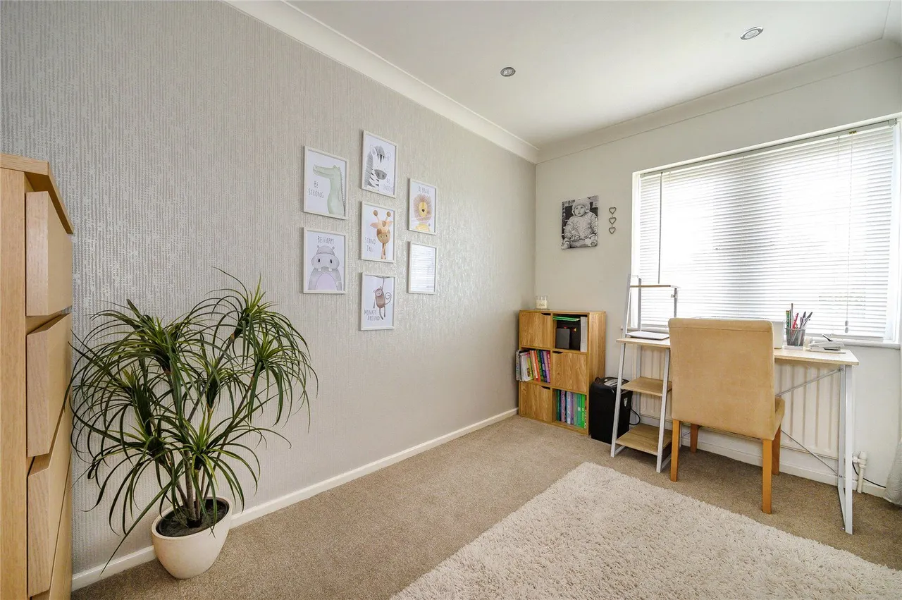 Hill Top Lane, Tingley, WF3, photo 29