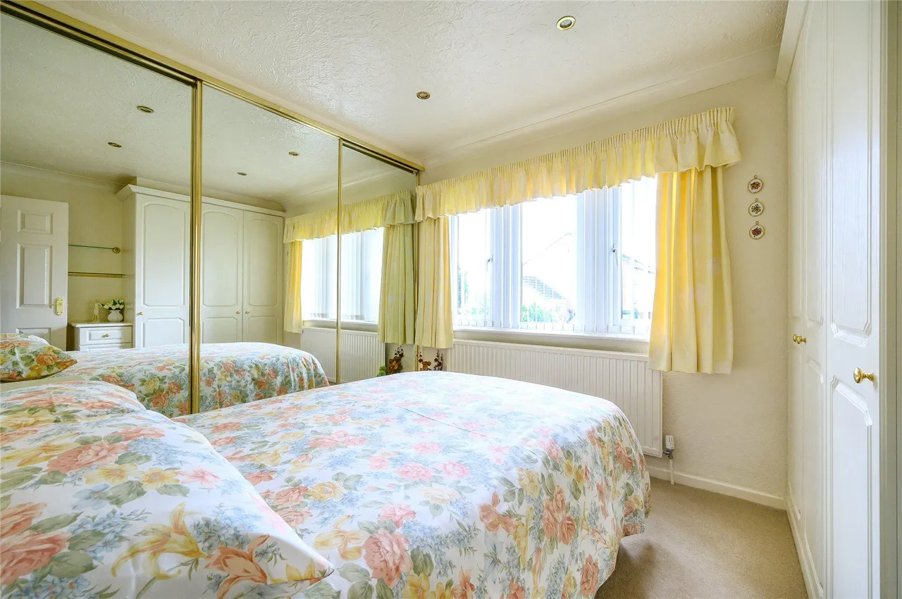 Hill Top Lane, Tingley, WF3, photo 21