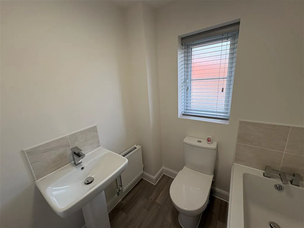 Riverside Lane, DONCASTER, photo 9