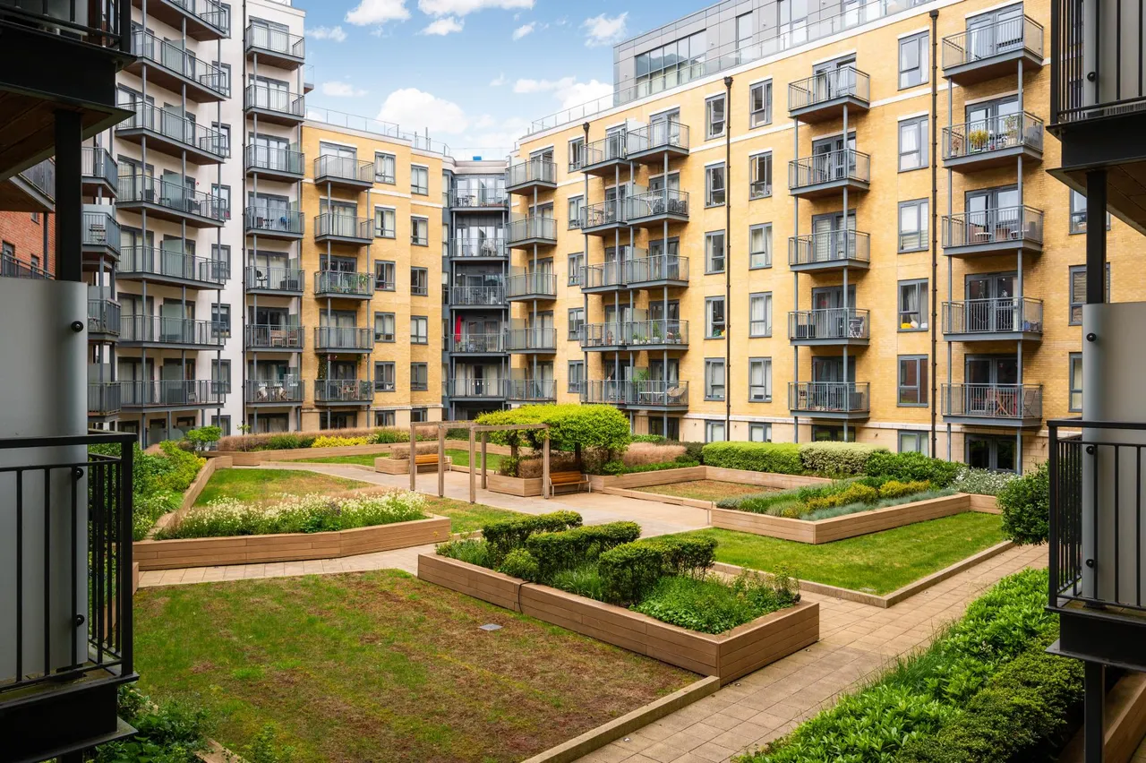 Celeste House, London, NW9, photo 9