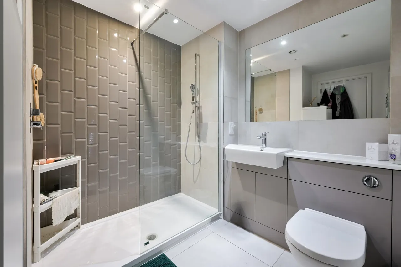 Celeste House, London, NW9, photo 6