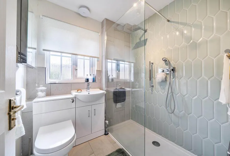 Elizabeth Close, Cheam, SM1, photo 8