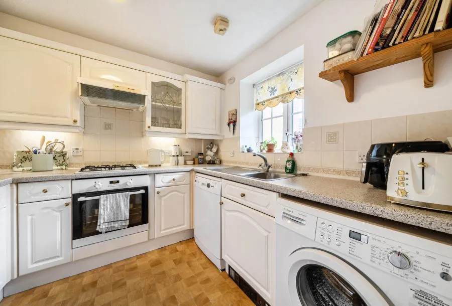 Elizabeth Close, Cheam, SM1, photo 4
