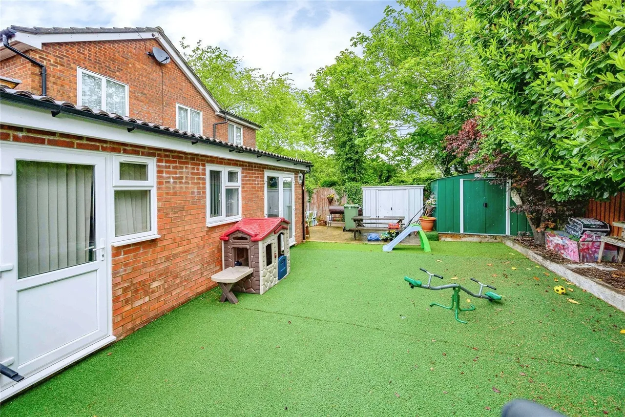 Longbrooke, Houghton Regis, Dunstable, Bedfordshire, LU5, photo 22