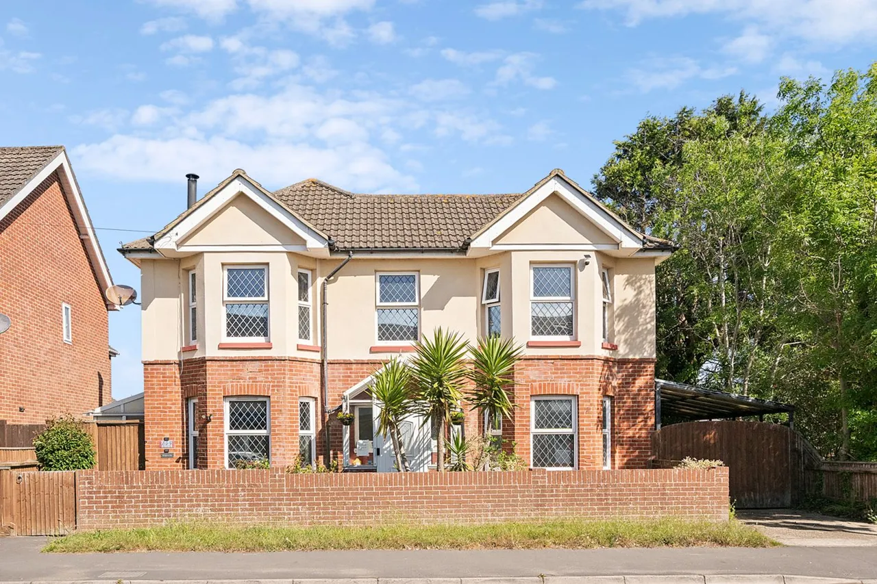 4 bed house for sale, Ashley Road, Ashley