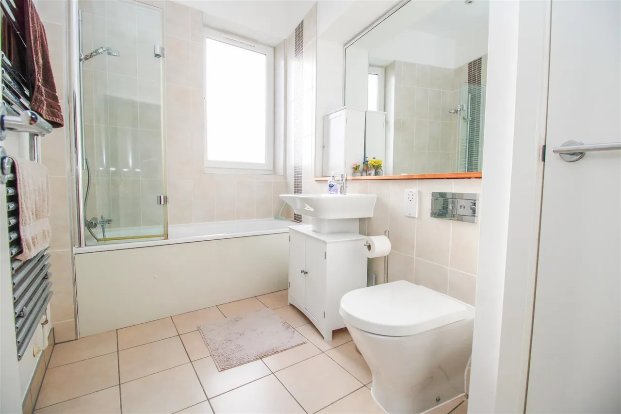 Braggowens Ley, Newhall, CM17, photo 10