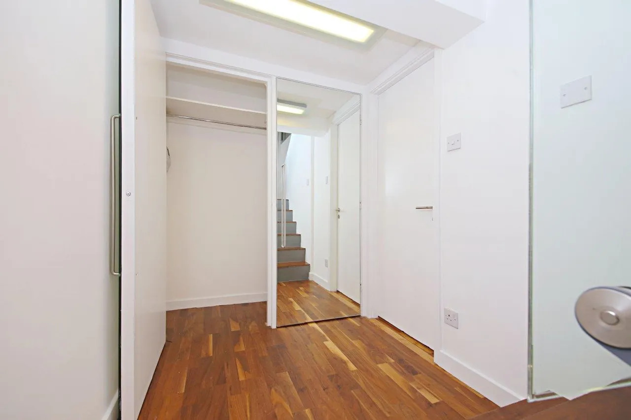 Mulberry Close, London, NW3, photo 4