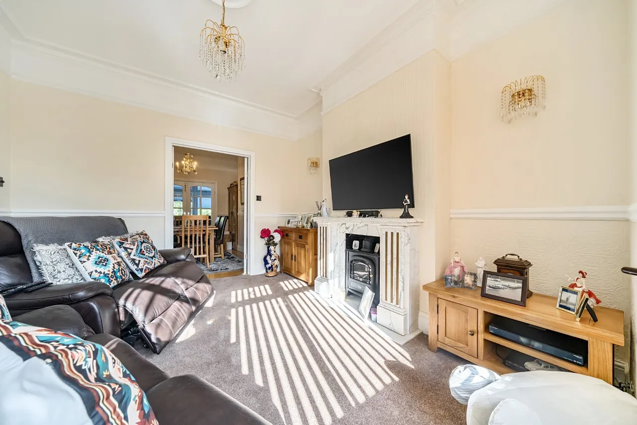 Rochdale Road, SE2, photo 18