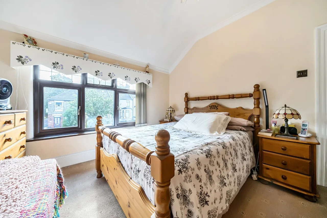 Rochdale Road, SE2, photo 10