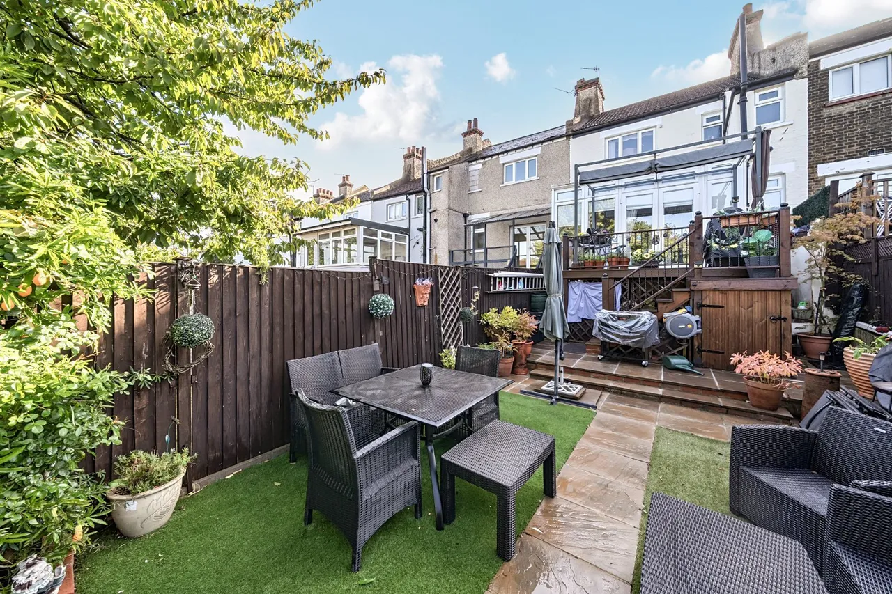 Rochdale Road, SE2, photo 13