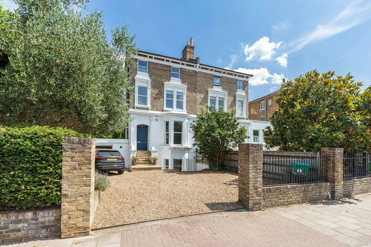 4 bed house for sale — St. Margarets Road, Twickenham, TW1 1NL