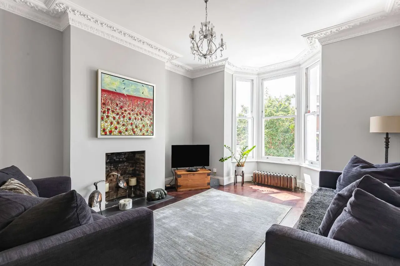 St. Margarets Road, Twickenham, TW1 1NL, photo 2