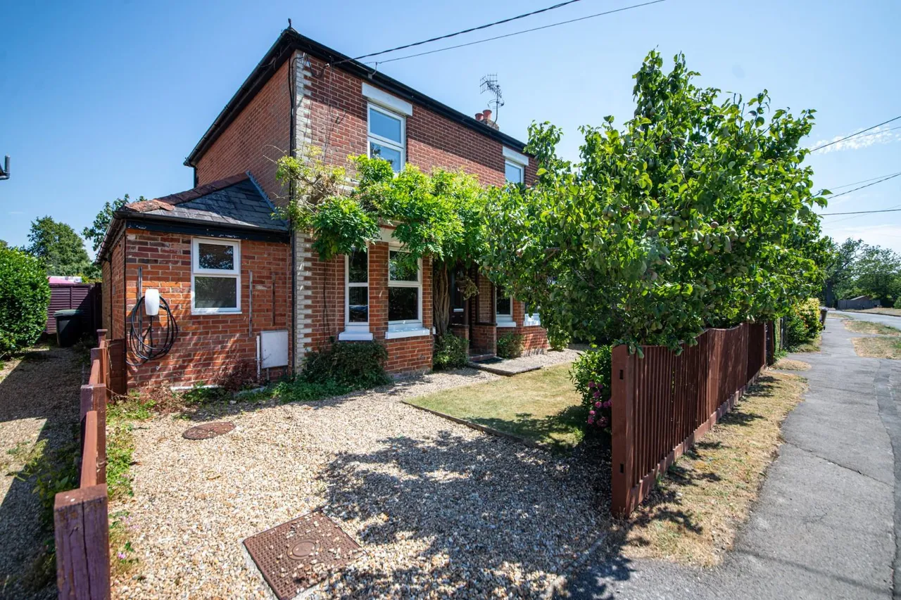 3 bed house for sale — Lower Moors Road, Colden Common, Winchester, SO21 1SG