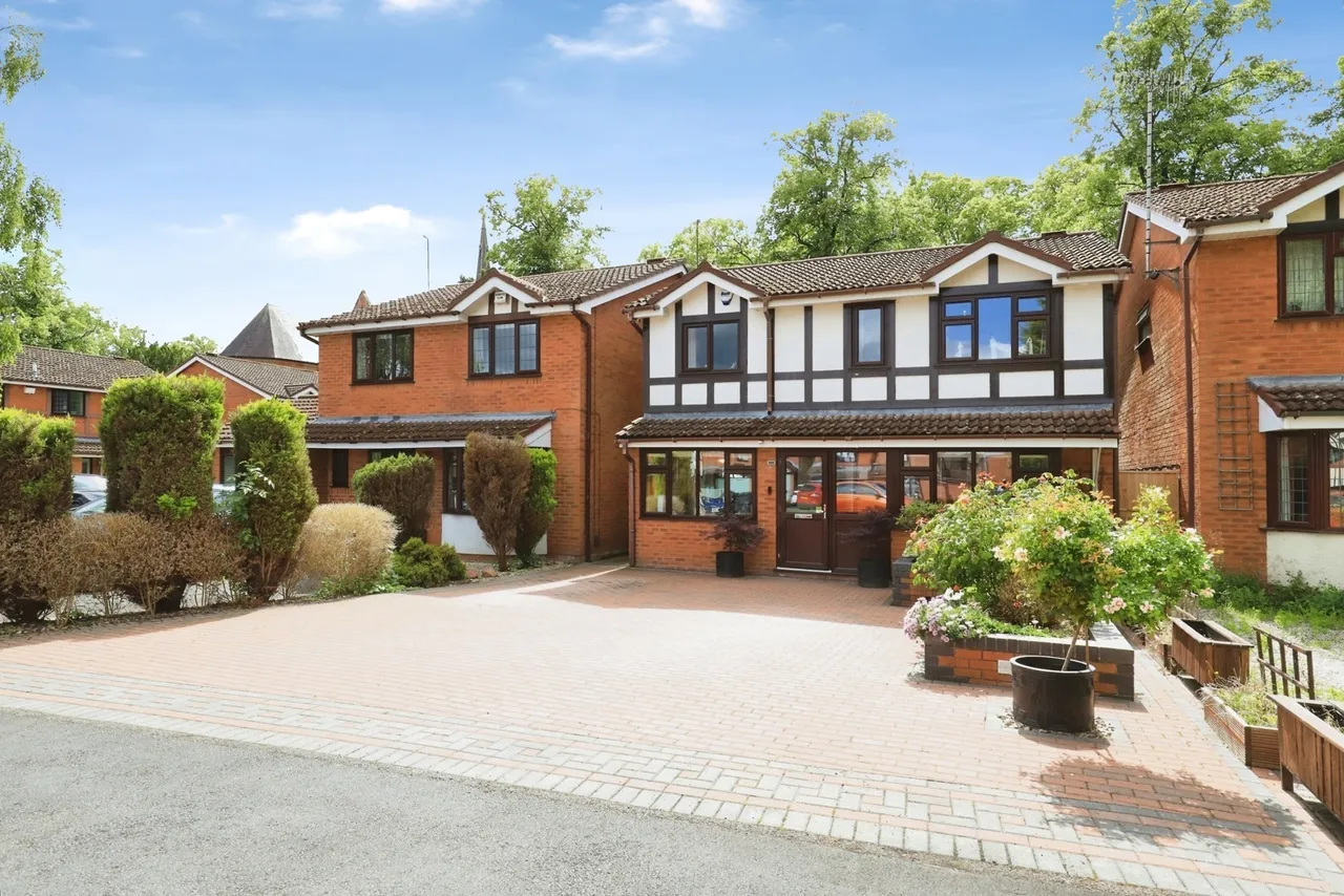 4 bed house for sale, Kings Road, Kidderminster, DY11