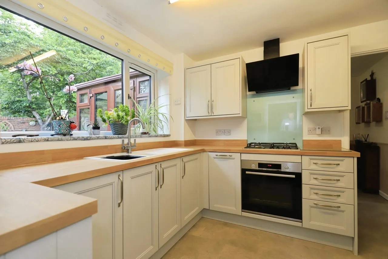 Kings Road, Kidderminster, DY11, photo 6