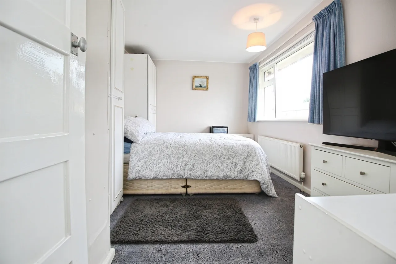 Ring Road, Middleton, Leeds, photo 10
