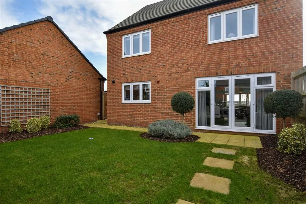 Irthlingborough Road North, Wellingborough, NN8, photo 21