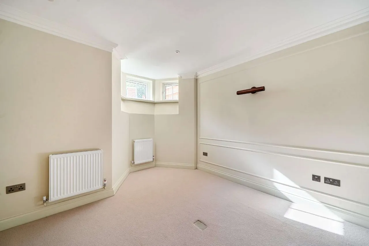 Platts Lane, London, NW3, photo 11
