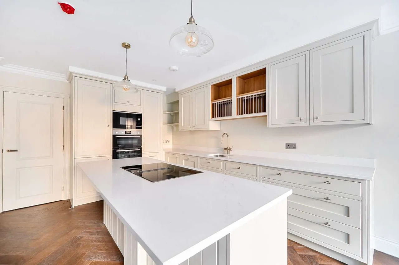 Platts Lane, London, NW3, photo 16