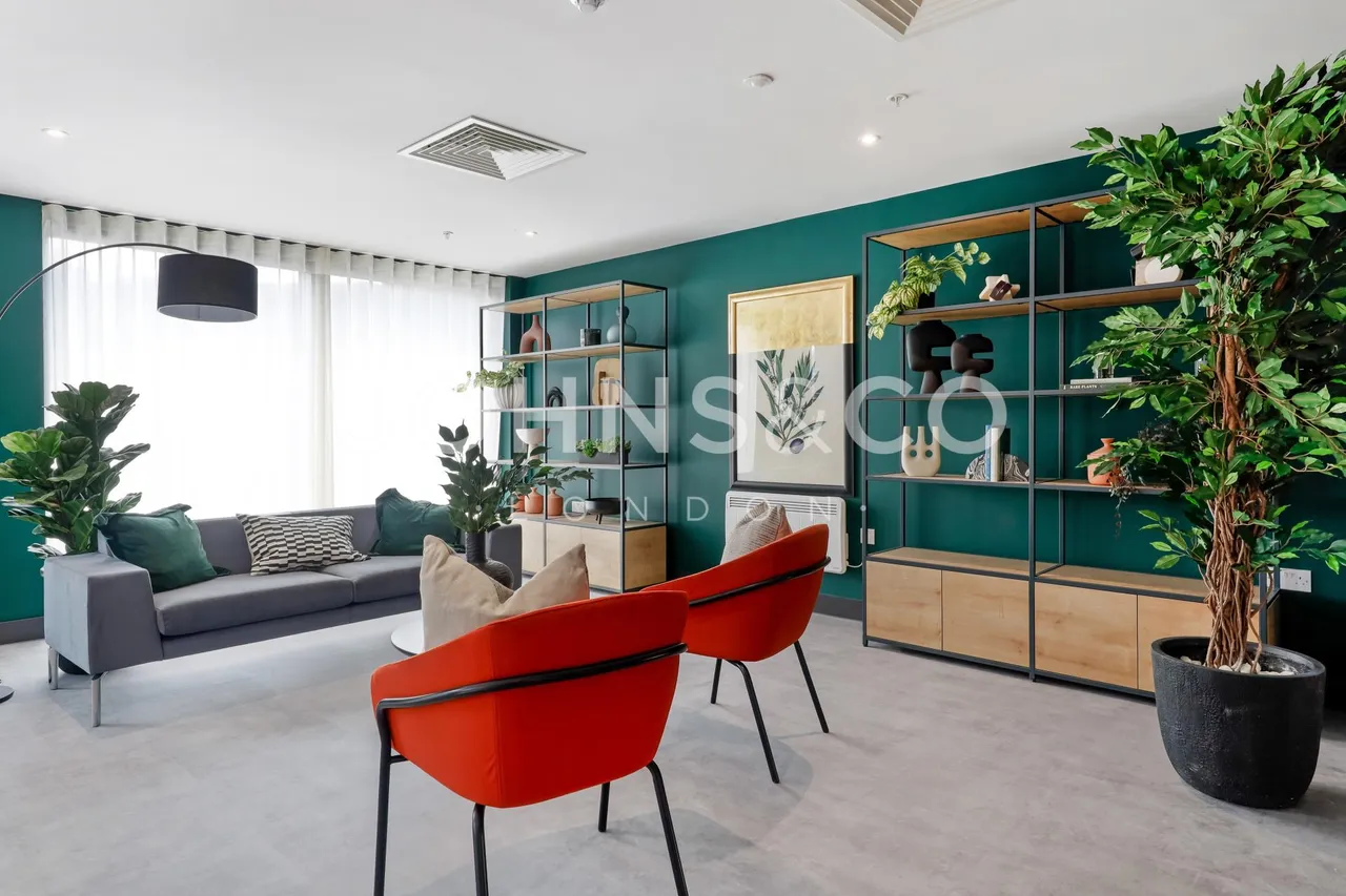 Kew Bridge Rise, Kew Bridge, TW8, photo 16