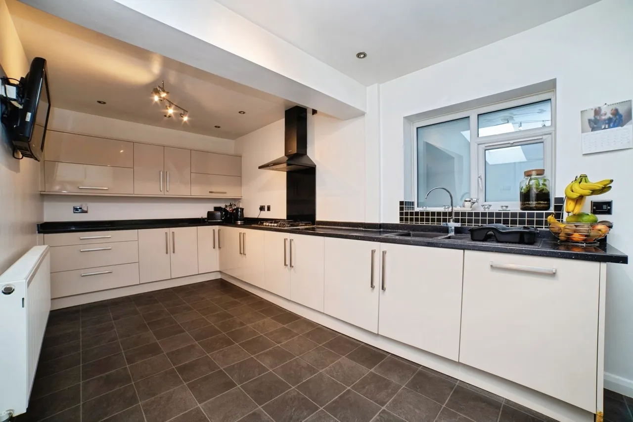 Greenacres, Kirkby-in-Ashfield, NG17, photo 3