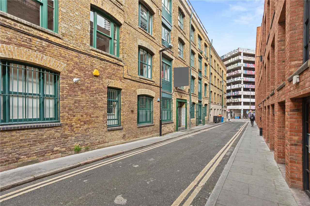 Christina Street, London, EC2A, photo 3