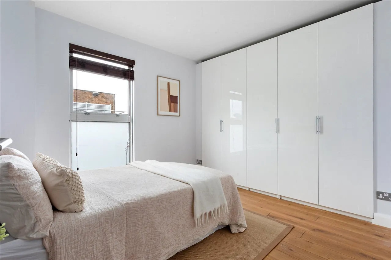 Christina Street, London, EC2A, photo 12