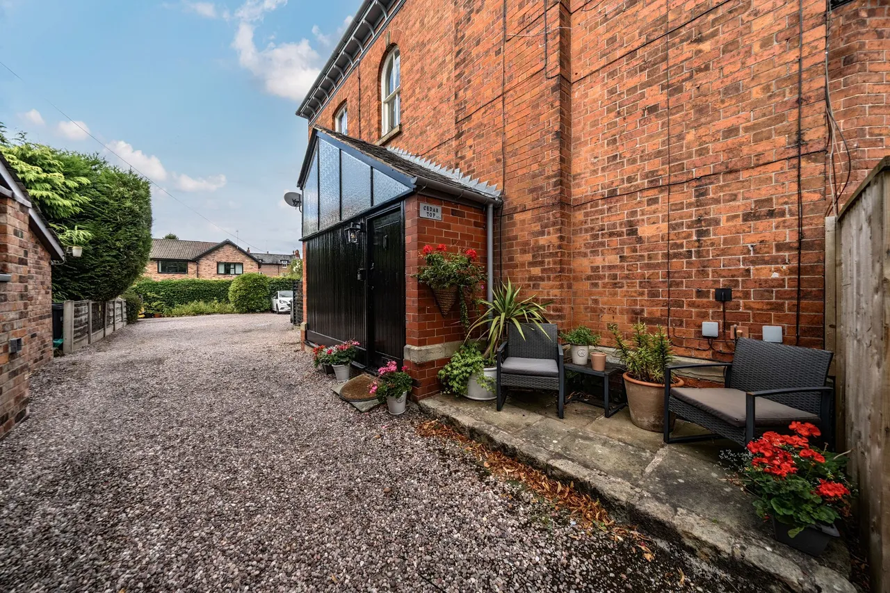 Knutsford Road, Wilmslow, photo 20