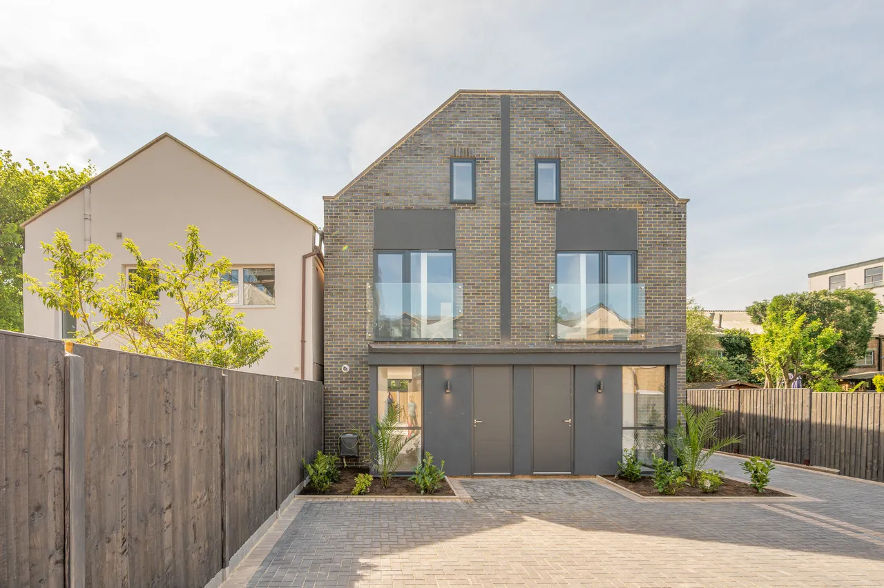 3 bed house to rent — 44A Victoria Road, Barnet
