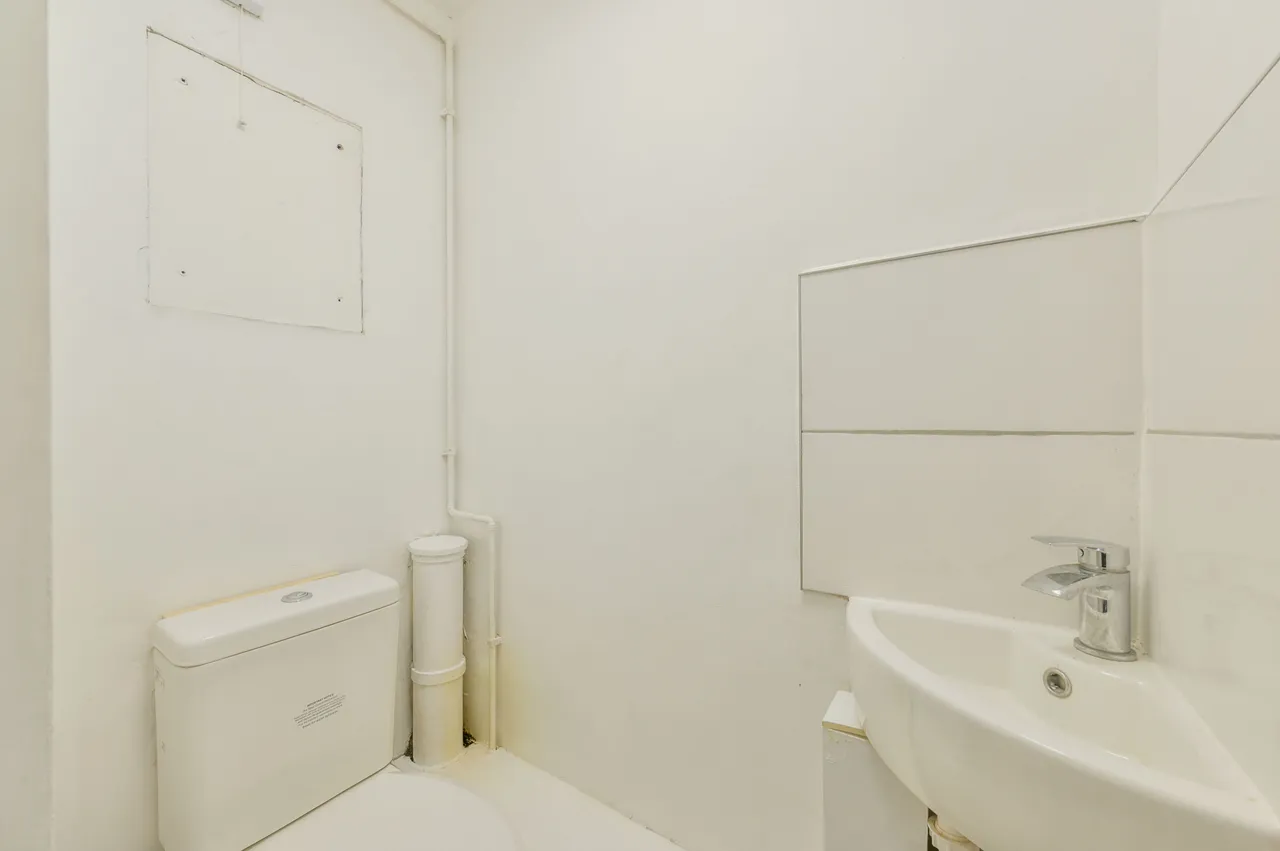 1 Hayden House, 44-46 Uxbridge Road, London, photo 8