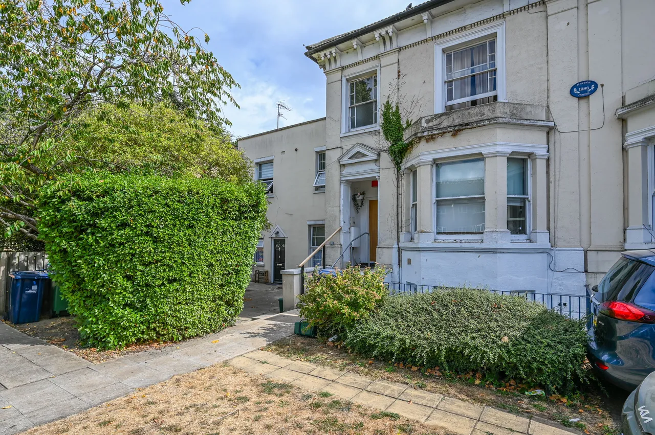 1 bed flat to rent — 1 Hayden House, 44-46 Uxbridge Road, London