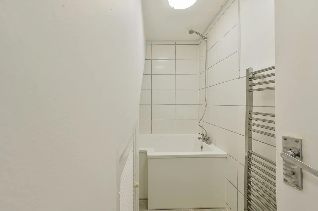 1 Hayden House, 44-46 Uxbridge Road, London, photo 6