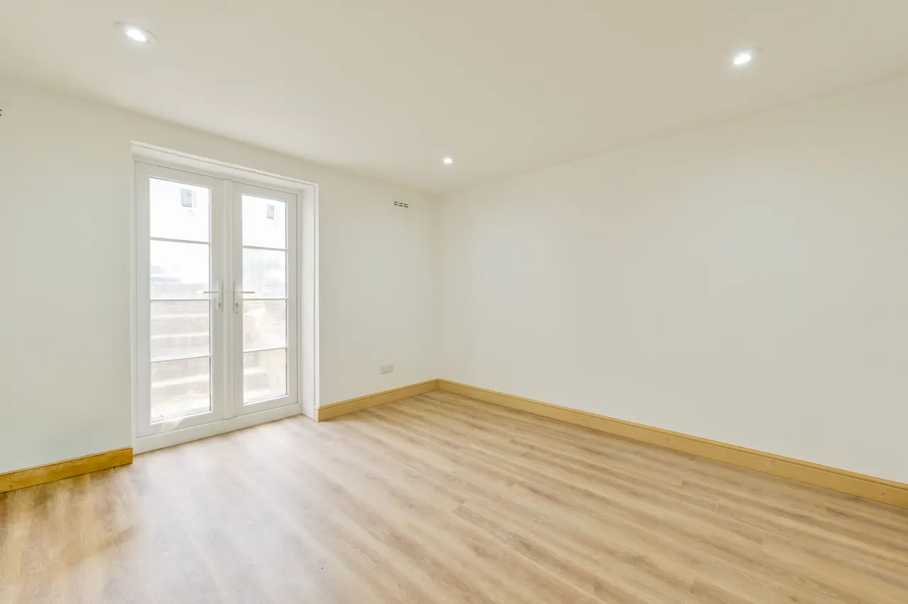 1 Hayden House, 44-46 Uxbridge Road, London, photo 7
