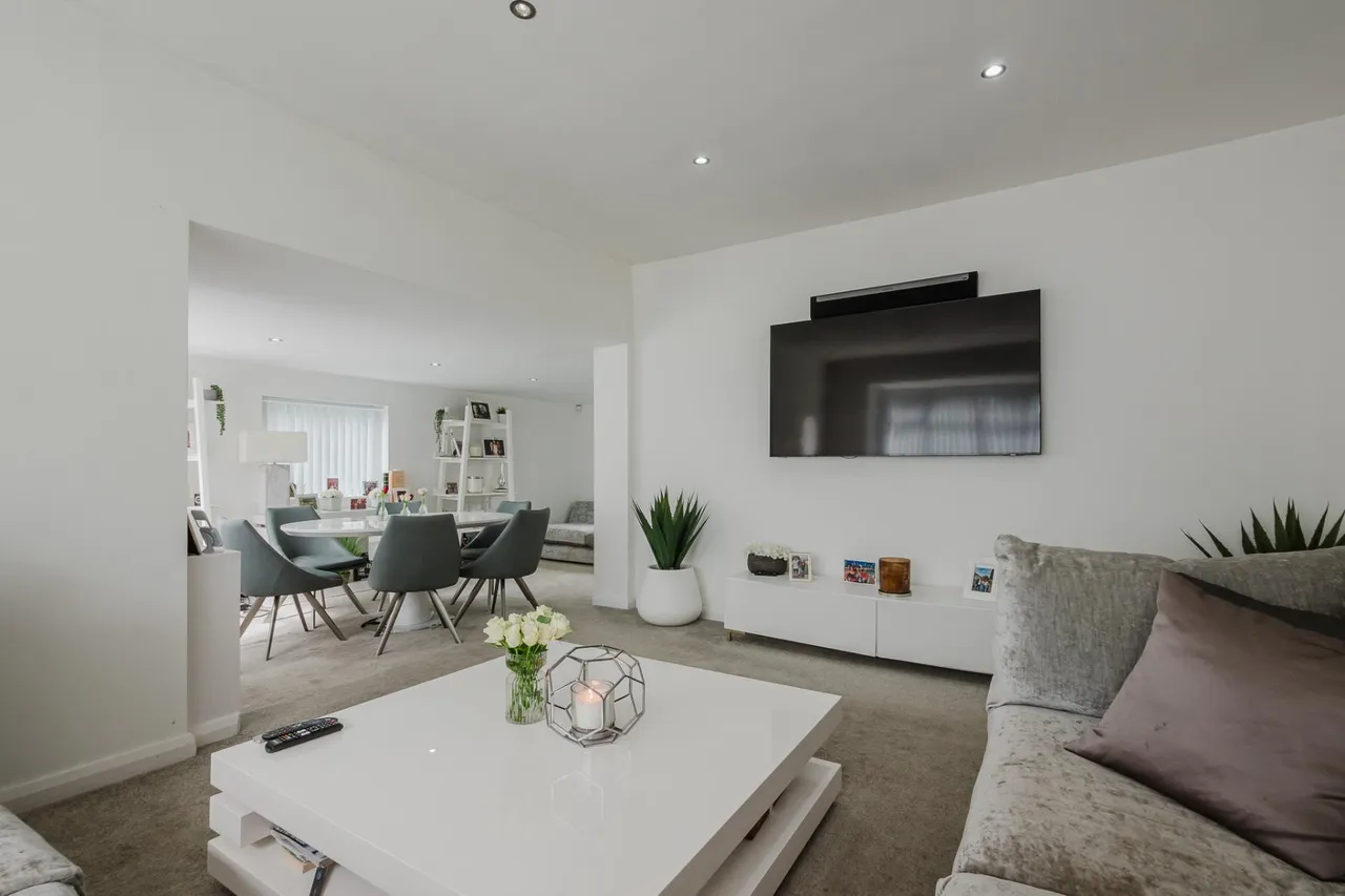 Hillingdon Road, Whitefield, M45, photo 4