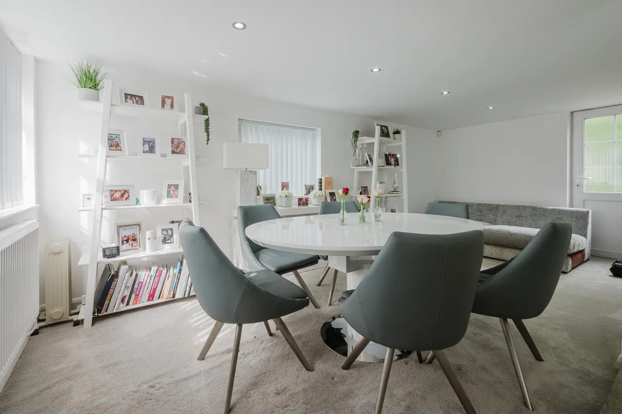 Hillingdon Road, Whitefield, M45, photo 6