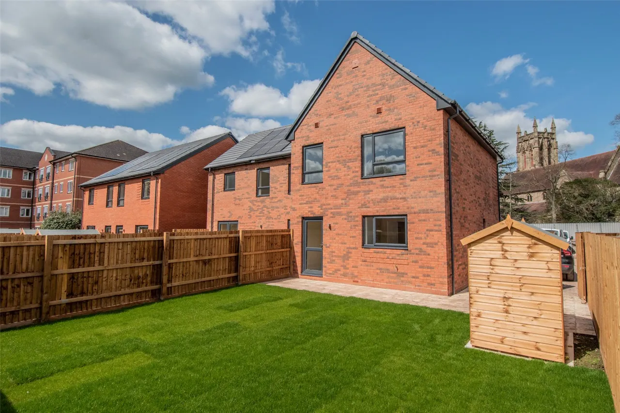 Burcot Close, Bromsgrove, B60 1FF, photo 2
