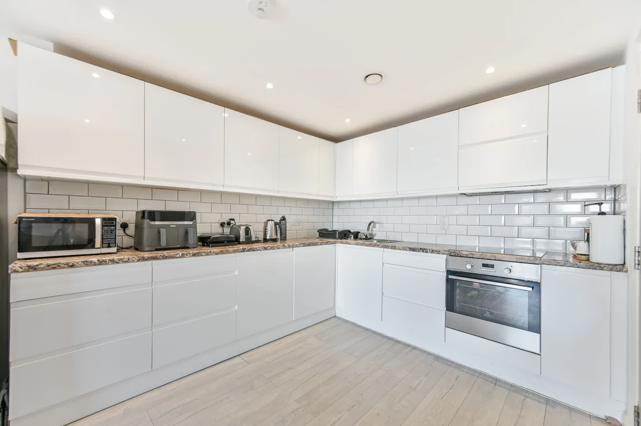 Flat 21, Holinger Court, Atlip Road, Wembley, photo 7