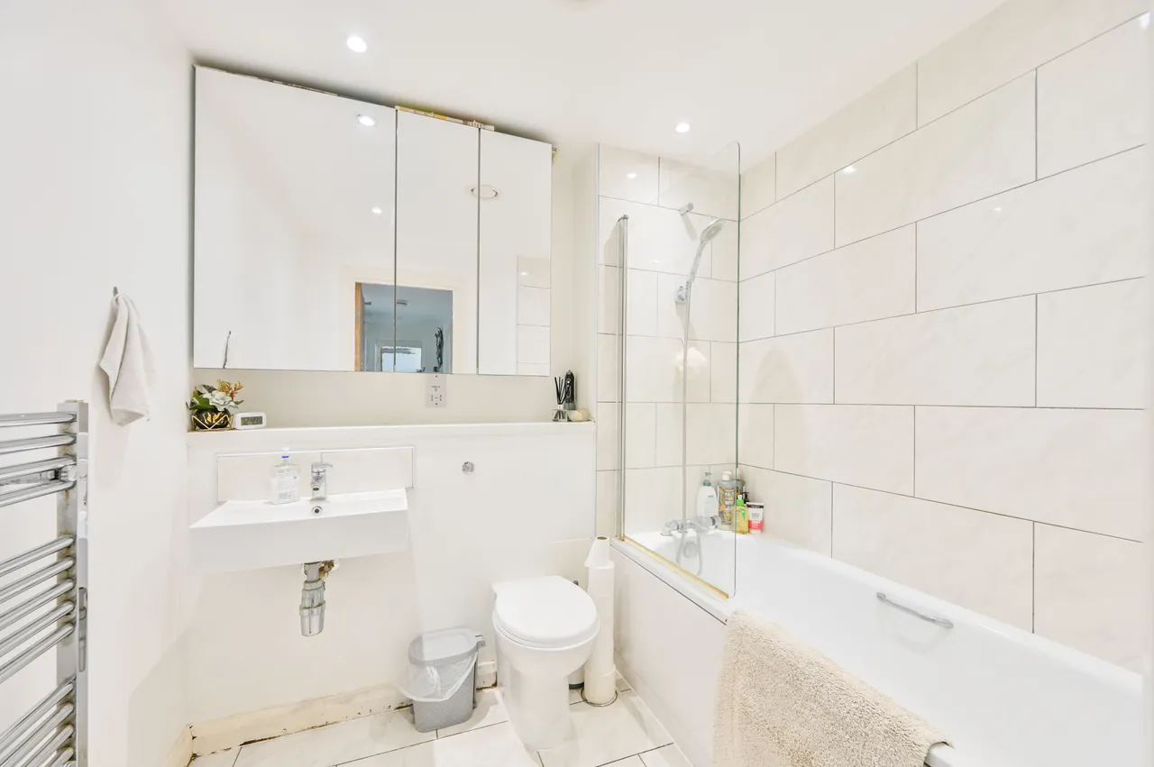 Flat 21, Holinger Court, Atlip Road, Wembley, photo 4