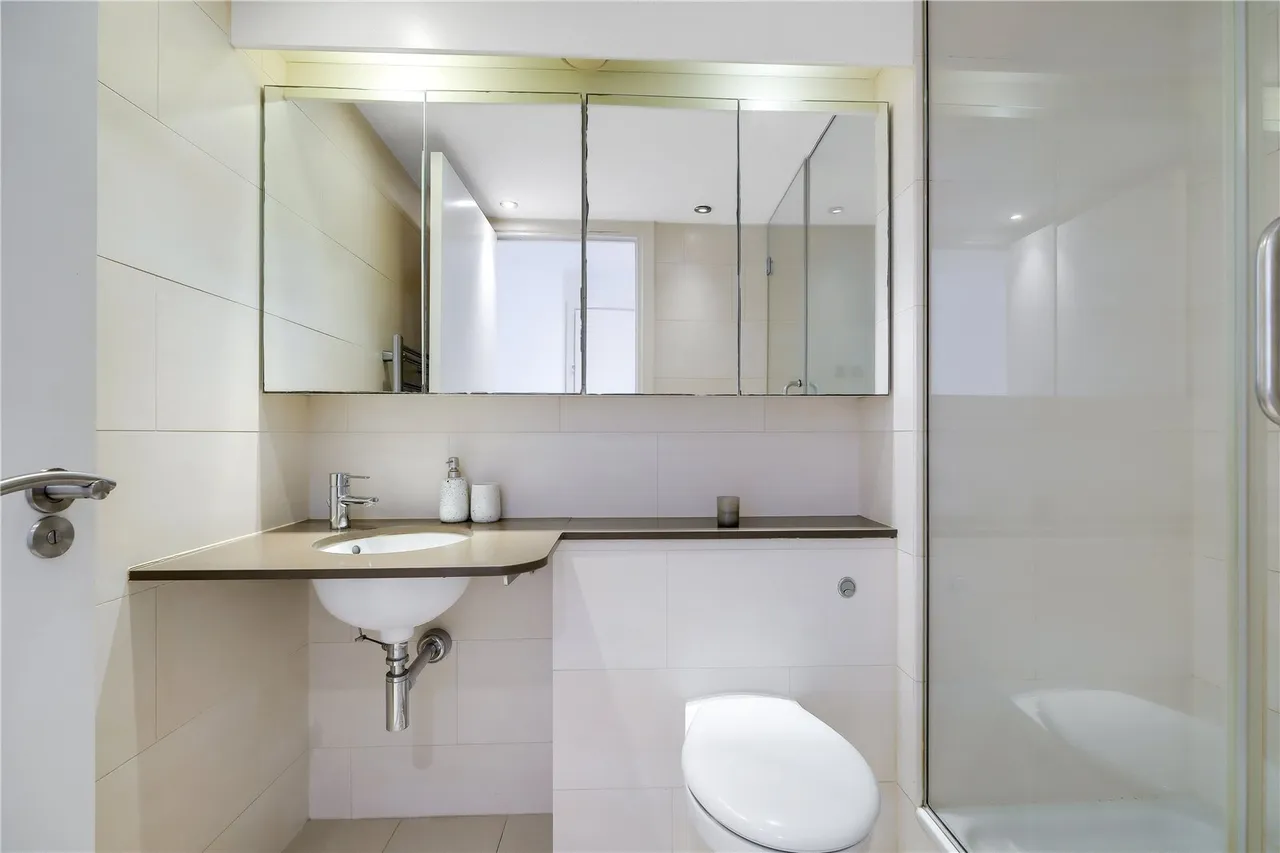 Western Gateway, London, E16, photo 7