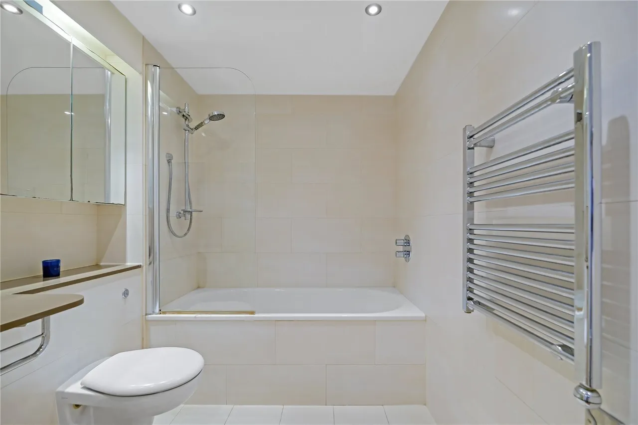 Western Gateway, London, E16, photo 9