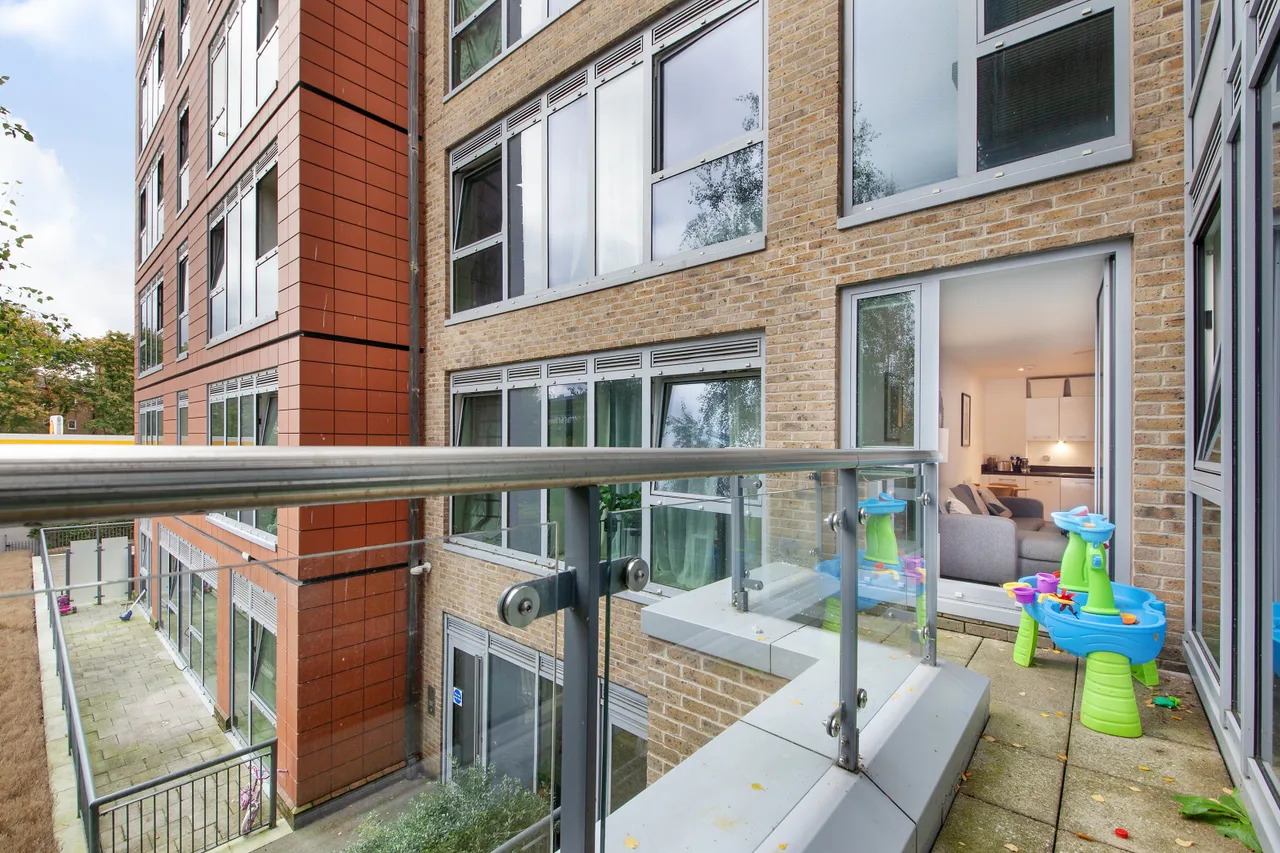 Juniper Drive, Battersea, SW18, photo 13