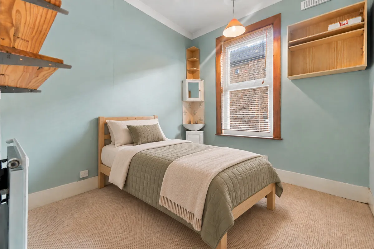London, N13, photo 23